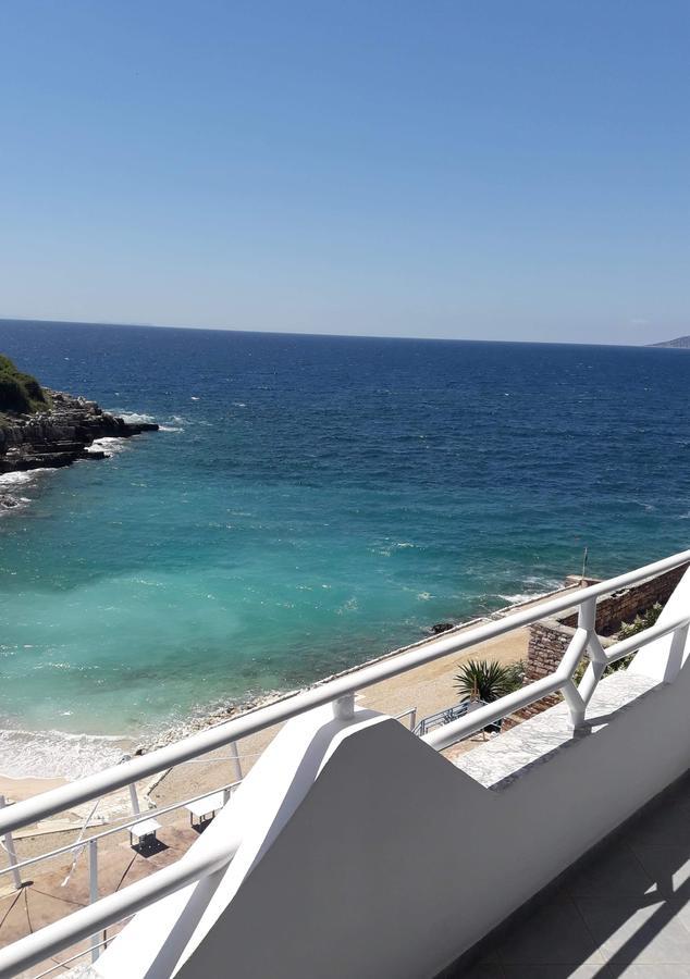 Camera Tripla con Vista Mare