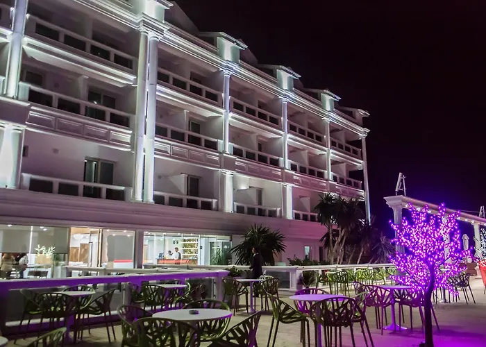 Santa Quaranta Premium Resort Sarandë